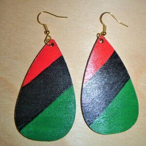 Afrocentric Earring / Wooden Earring / Handcrafted Earring / Tear Drop Earring